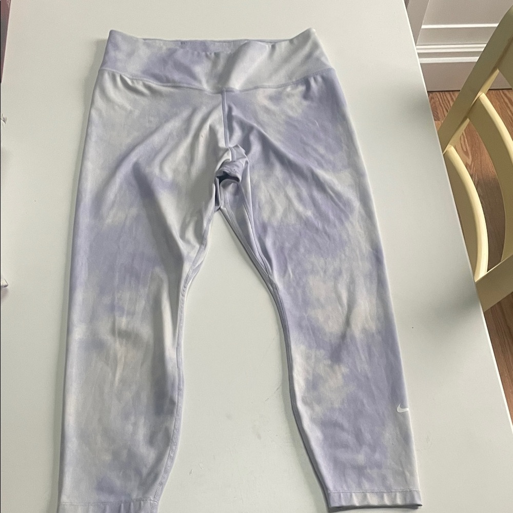 Nike Women’s Lavender Leggings